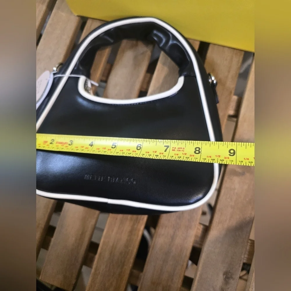 Melie Bianco chic hobo
